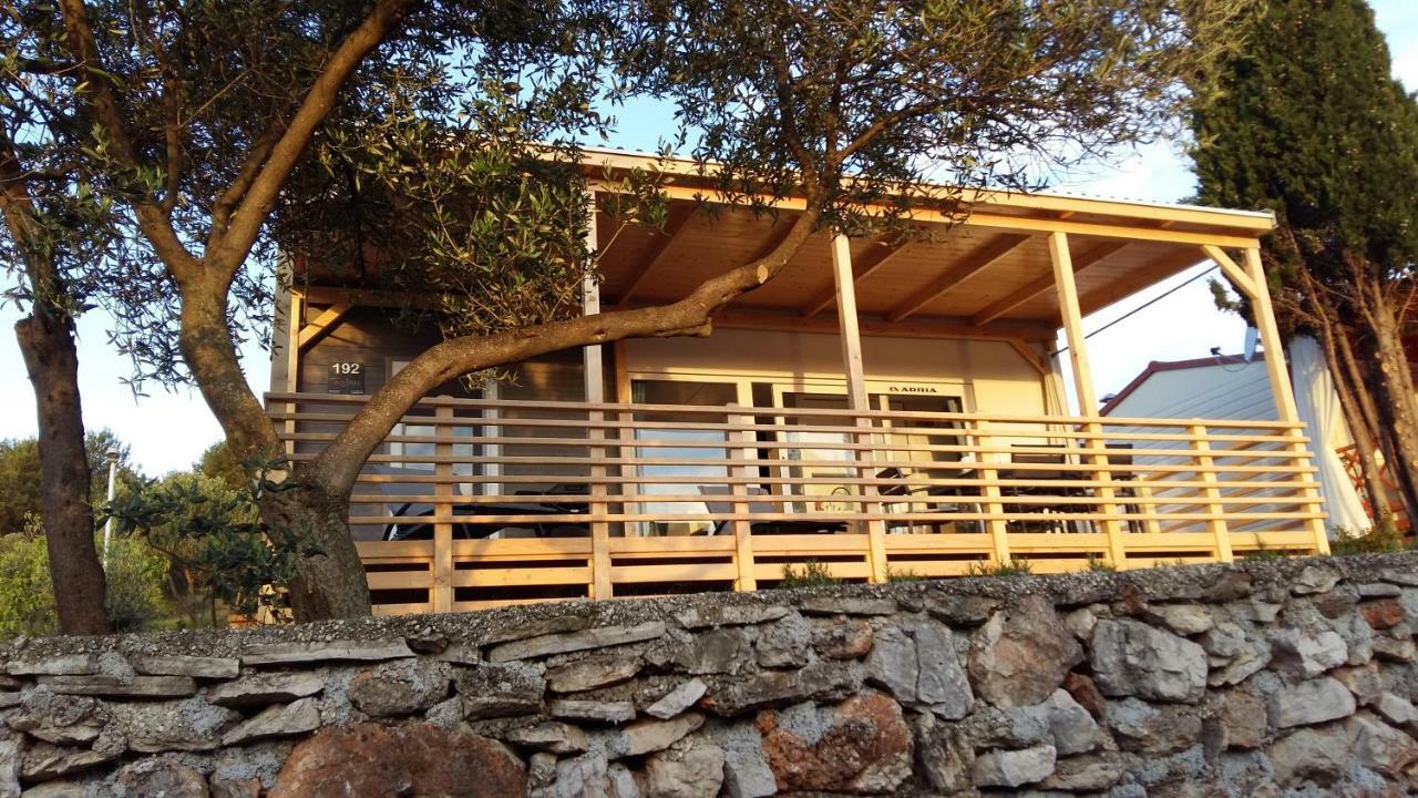 Adrijela Mobile Home Jezera Exterior photo