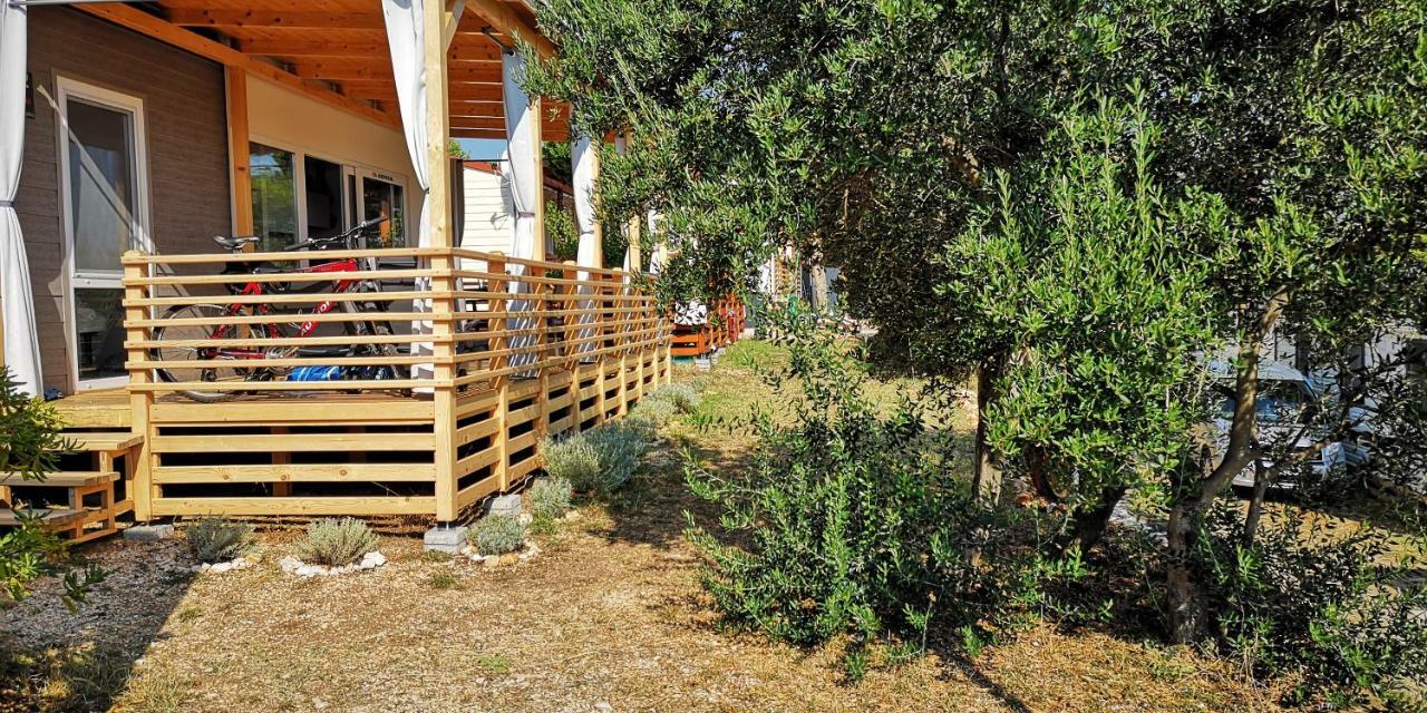 Adrijela Mobile Home Jezera Exterior photo