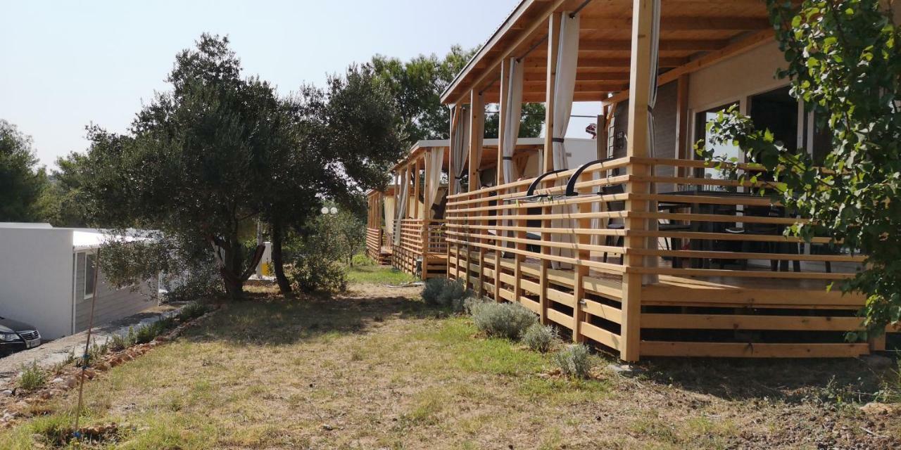 Adrijela Mobile Home Jezera Exterior photo